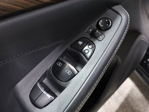 Used 2016 Nissan Maxima Platinum image 16