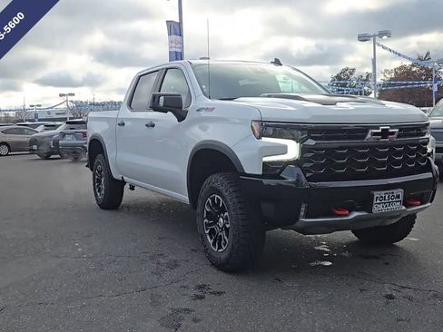 New 2026 Chevrolet Silverado 1500 ZR2 image 3