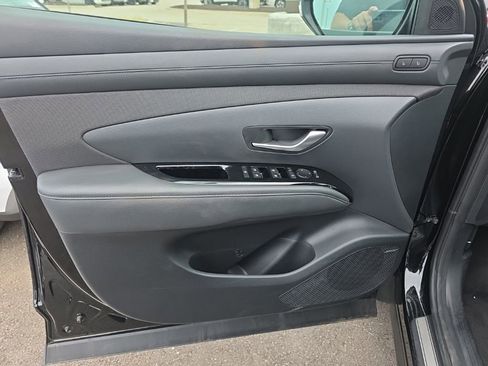 Used 2025 Hyundai Tucson Limited AWD/4WD image 8