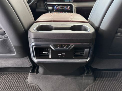 Certified 2025 GMC Sierra 2500 Denali Ultimate AWD/4WD image 30