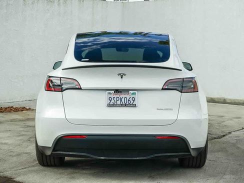 Used 2025 Tesla Model Y Performance AWD/4WD image 5