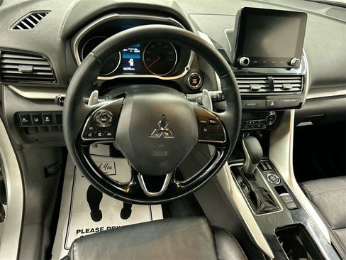 Used 2022 Mitsubishi Eclipse Cross SEL image 4