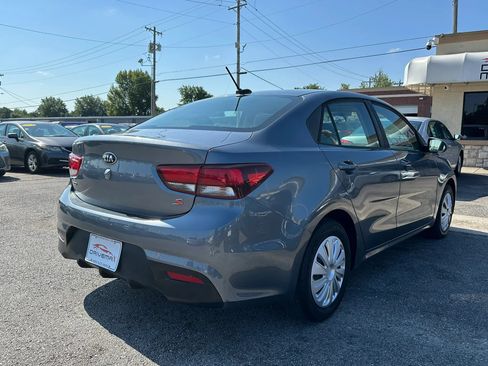 Used 2019 Kia Rio S FWD image 3