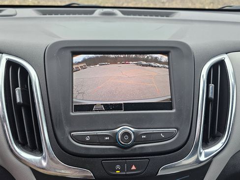 Used 2024 Chevrolet Equinox LT image 38