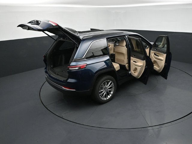New 2027 Jeep Grand Cherokee Limited AWD/4WD image 26