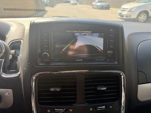 Used 2017 Dodge Grand Caravan GT FWD image 20