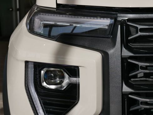 New 2026 GMC Canyon Elevation w/ Convenience Package image 9