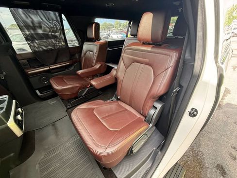 Used 2022 Ford Expedition Max Limited AWD/4WD image 22