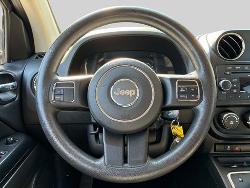 Used 2014 Jeep Compass Sport w/ Power Value Group FWD image 14