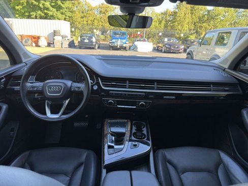 Used 2018 Audi Q7 3.0T Premium Plus w/ Premium Plus Package AWD/4WD image 5