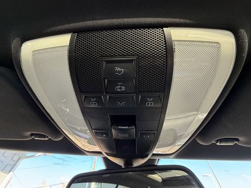 Used 2015 Mercedes-Benz E 400 4MATIC Coupe image 33