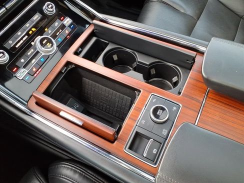 Used 2021 Lincoln Navigator Reserve w/ Luxury Package image 27