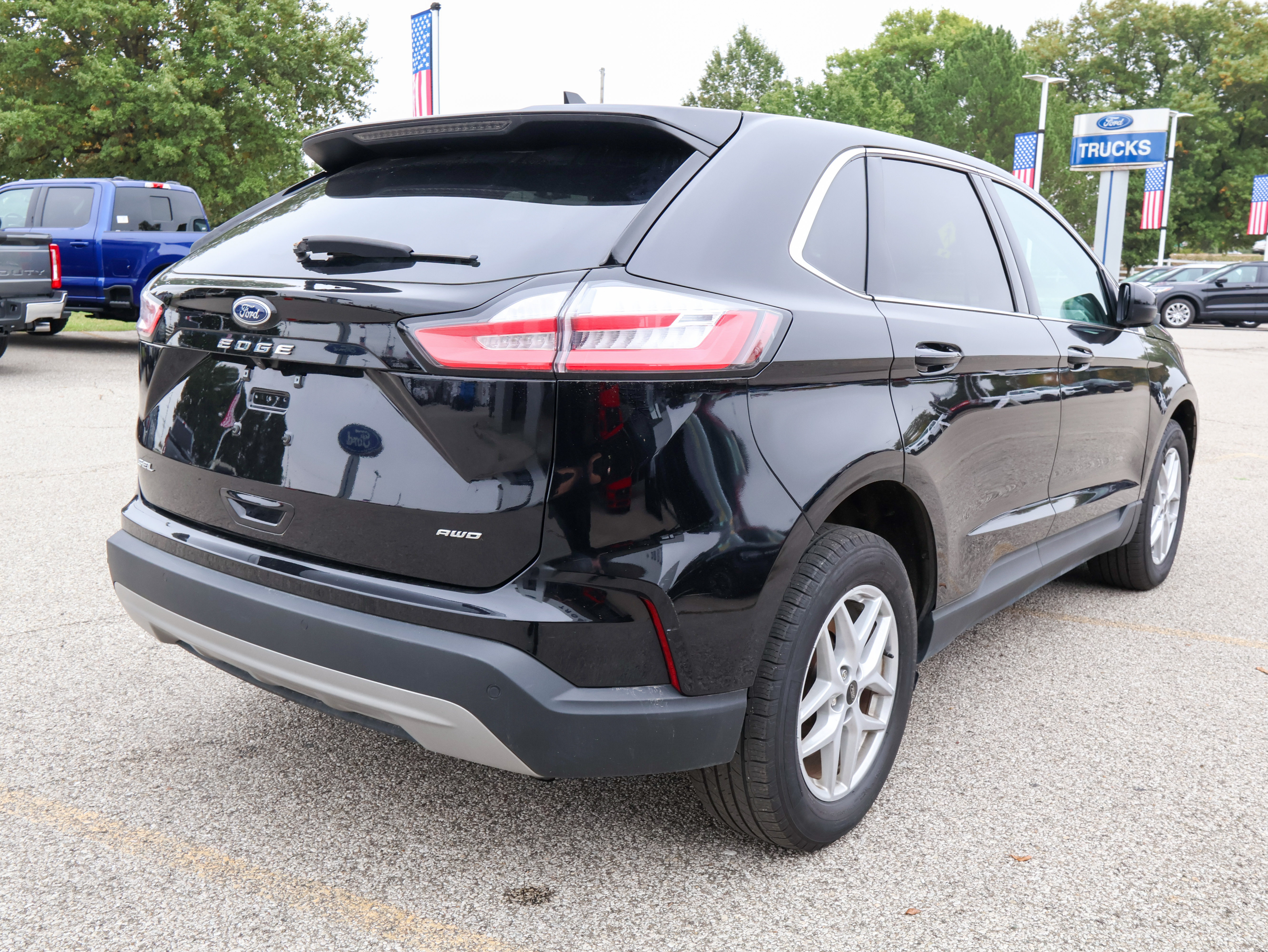 Used 2024 Ford Edge SEL w/ Convenience Package AWD/4WD image 5