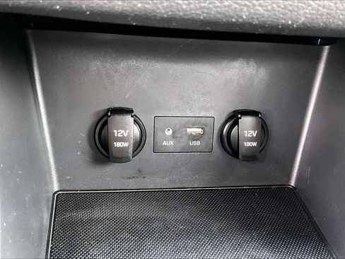 Used 2018 Hyundai Elantra GT FWD image 16