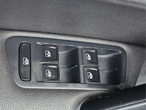 Used 2020 Volkswagen GTI S image 28