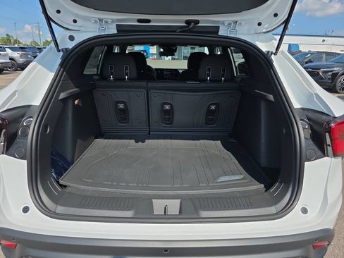 New 2026 Chevrolet Trax RS w/ Sunroof Package FWD image 13