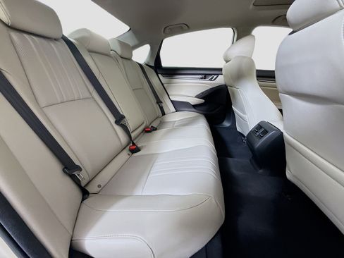 Used 2019 Honda Accord Touring image 25