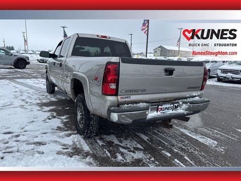 Used 2005 Chevrolet Silverado 2500 LS image 7
