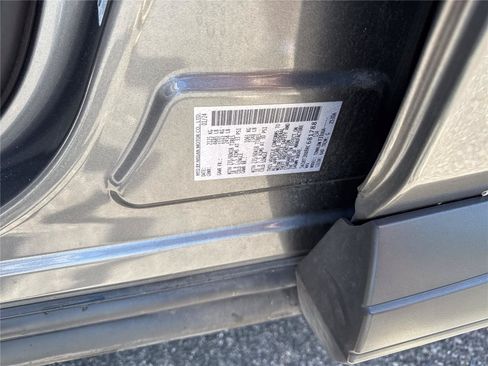 Used 2024 Nissan Rogue SV AWD/4WD image 38