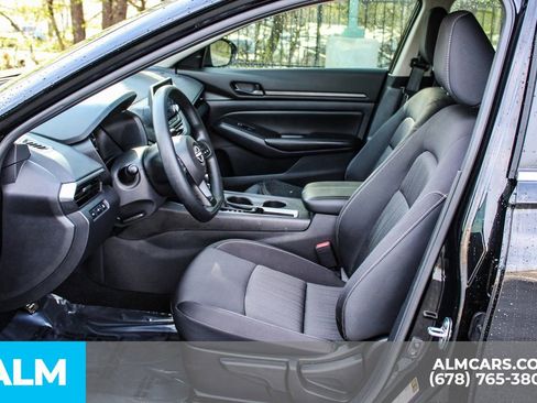 Used 2025 Nissan Altima 2.5 S image 16