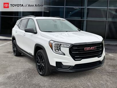 Used 2024 GMC Terrain SLE w/ Driver Convenience Package