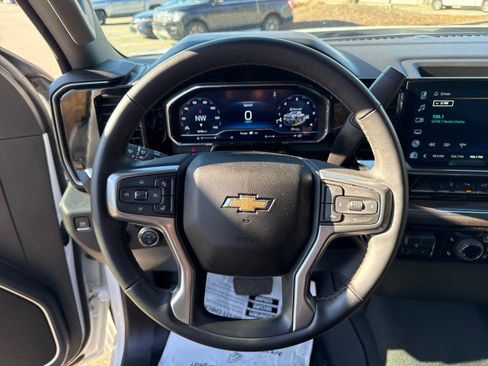 Used 2024 Chevrolet Silverado 2500 LT w/ Safety Package image 26
