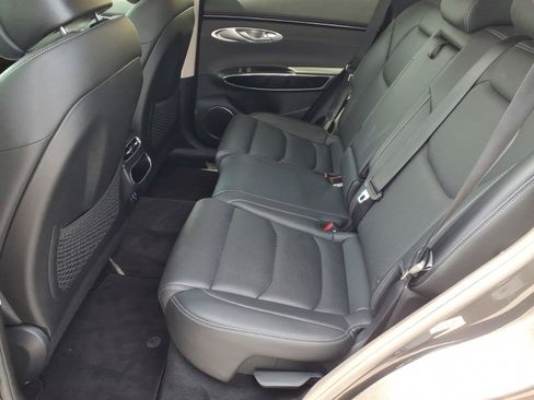 Used 2025 Genesis GV70 2.5T AWD/4WD image 21