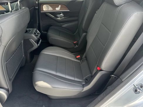 Used 2025 Mercedes-Benz GLS 450 4MATIC w/ AMG Line Exterior image 21