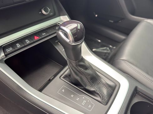 Used 2022 Audi Q3 2.0T Premium Plus w/ Premium Plus Package AWD/4WD image 17