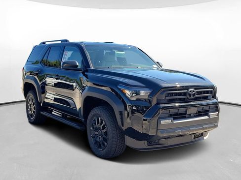 New 2026 Toyota 4Runner SR5 AWD/4WD image 3