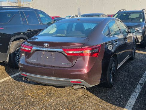 Used 2017 Toyota Avalon Touring image 3