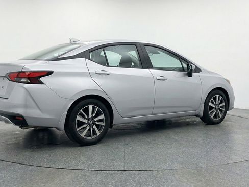 Used 2025 Nissan Versa SV image 9