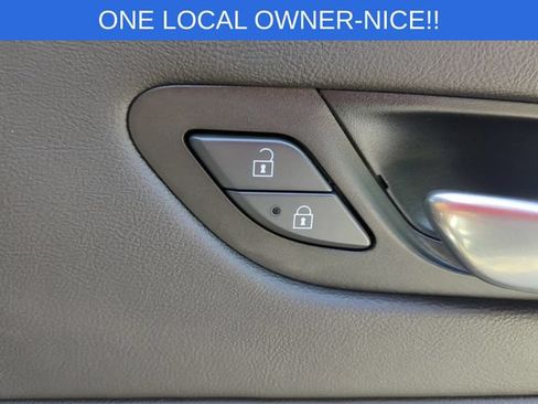 Used 2024 Cadillac Escalade Premium Luxury w/ Performance Package AWD/4WD image 38