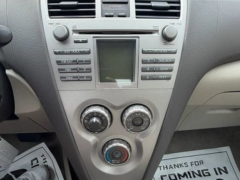 Used 2010 Toyota Yaris Sedan FWD image 15