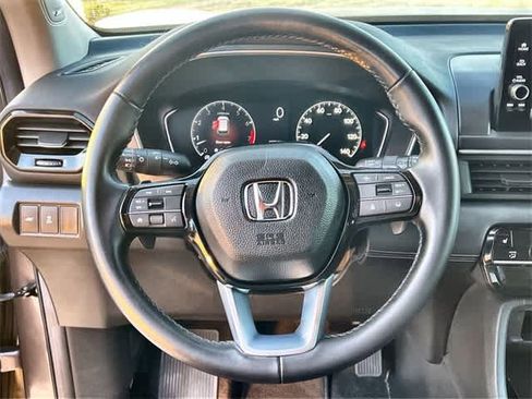 Certified 2024 Honda Pilot Touring image 17