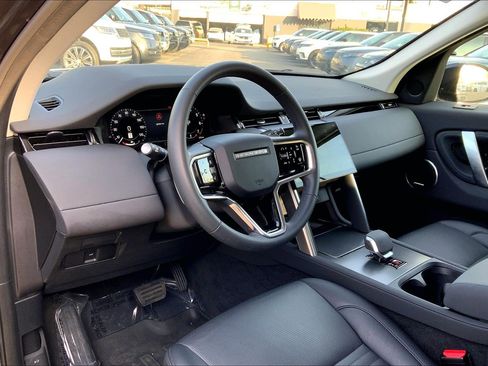 Used 2024 Land Rover Discovery Sport S image 17