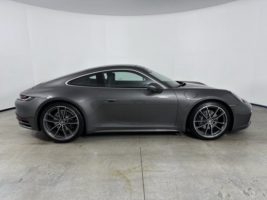 Certified 2024 Porsche 911 Carrera 4 AWD/4WD image 8