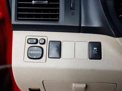 Used 2015 Toyota Venza XLE image 49