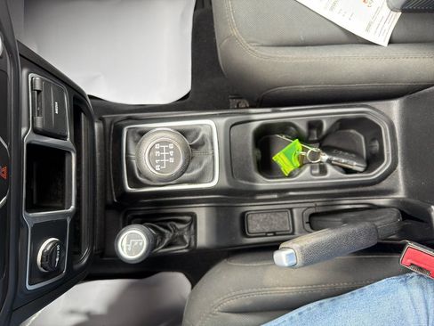Used 2019 Jeep Wrangler Unlimited Sport AWD/4WD image 17