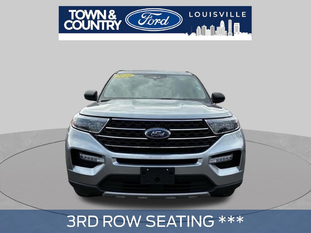 Used 2024 Ford Explorer XLT w/ Equipment Group 202A AWD/4WD image 2
