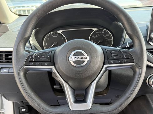 Used 2020 Nissan Altima 2.5 S FWD image 10