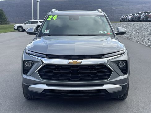 Used 2024 Chevrolet TrailBlazer LT w/ Driver Confidence Package FWD image 9