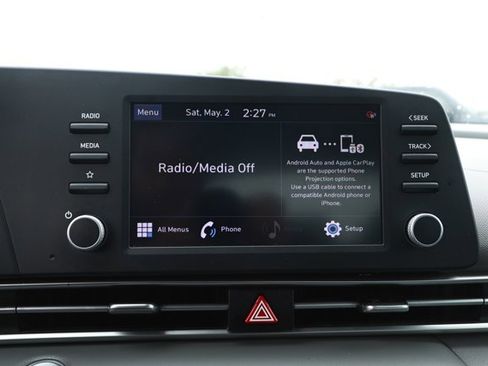 Used 2022 Hyundai Elantra SEL FWD image 16