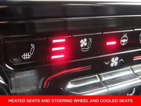 Used 2023 Jeep Grand Cherokee Limited w/ Luxury Tech Group II image 4