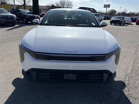 New 2026 Kia K4 LXS image 8