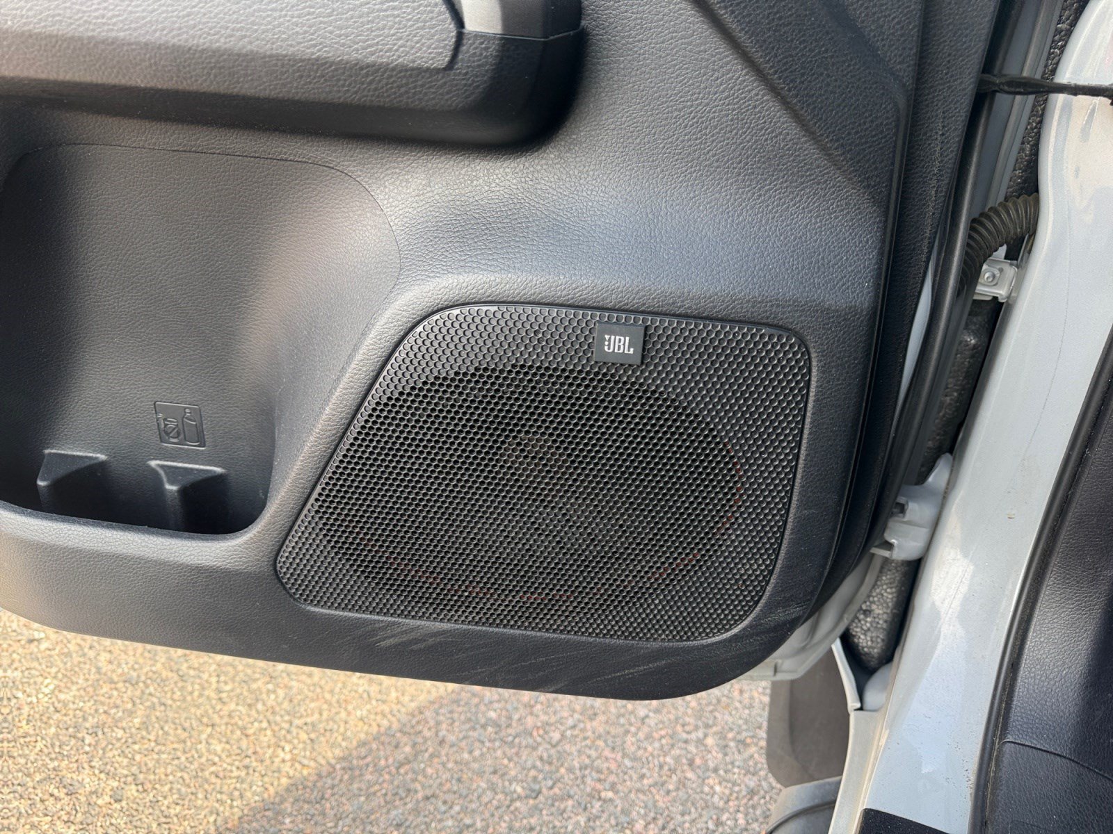 Used 2018 Toyota Tacoma TRD Sport AWD/4WD image 25