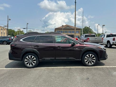 Used 2024 Subaru Outback Limited XT AWD/4WD image 10