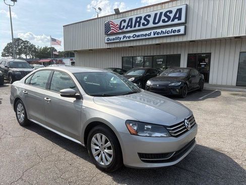 Used 2014 Volkswagen Passat 1.8T Wolfsburg Edition FWD image 1