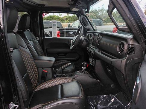 Used 2023 Jeep Gladiator Overland image 15