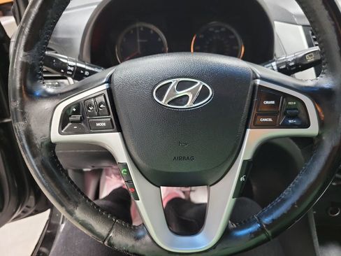 Used 2013 Hyundai Accent SE image 37